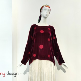 Long sleeve velvet top embroidered with big dots